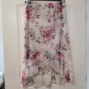 Jr Misses Skirt Size XL like new worn only a few times